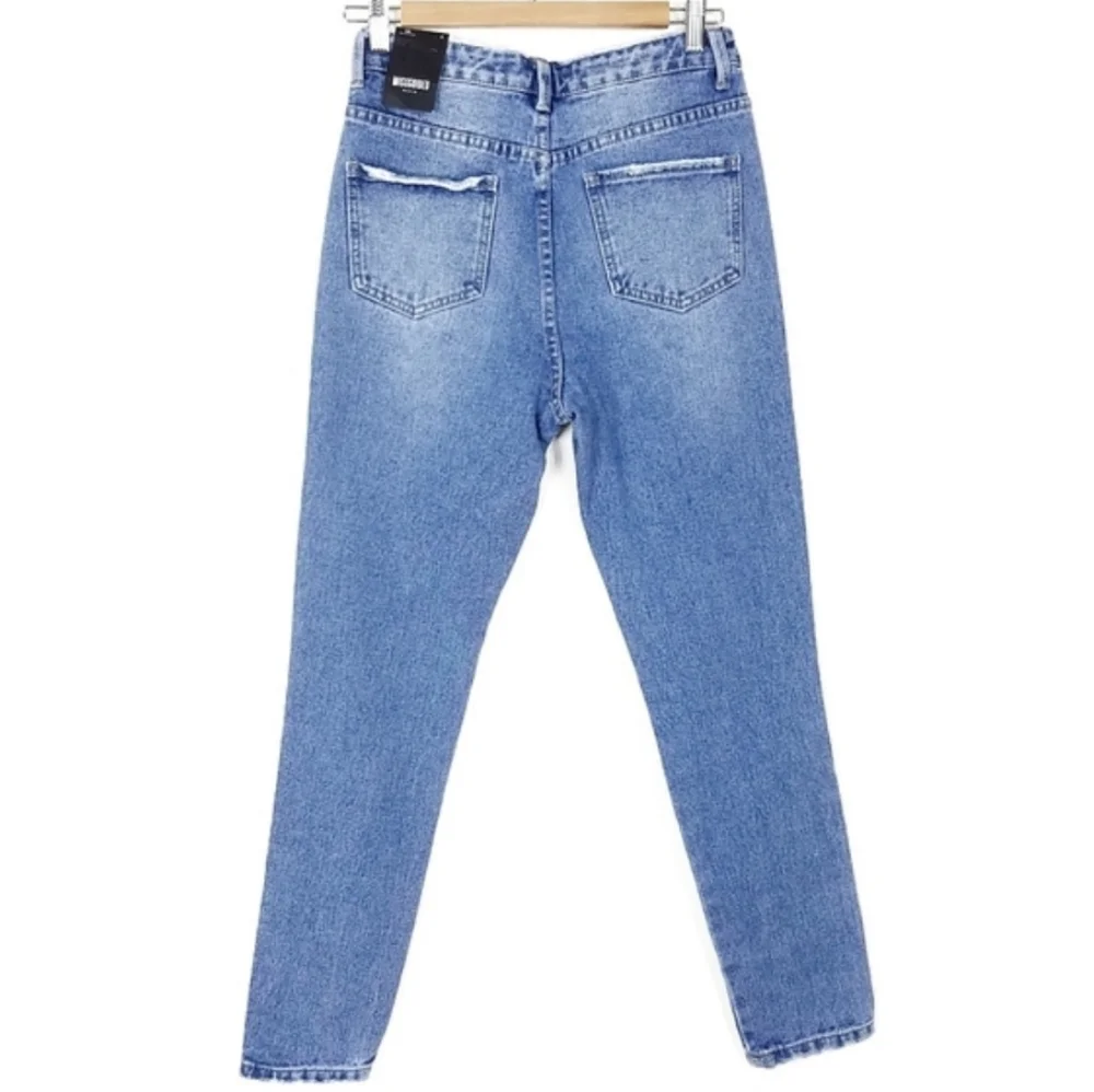 Missguided Riot Ripped High Rise Mom Jeans 4 - Picture 6 of 12